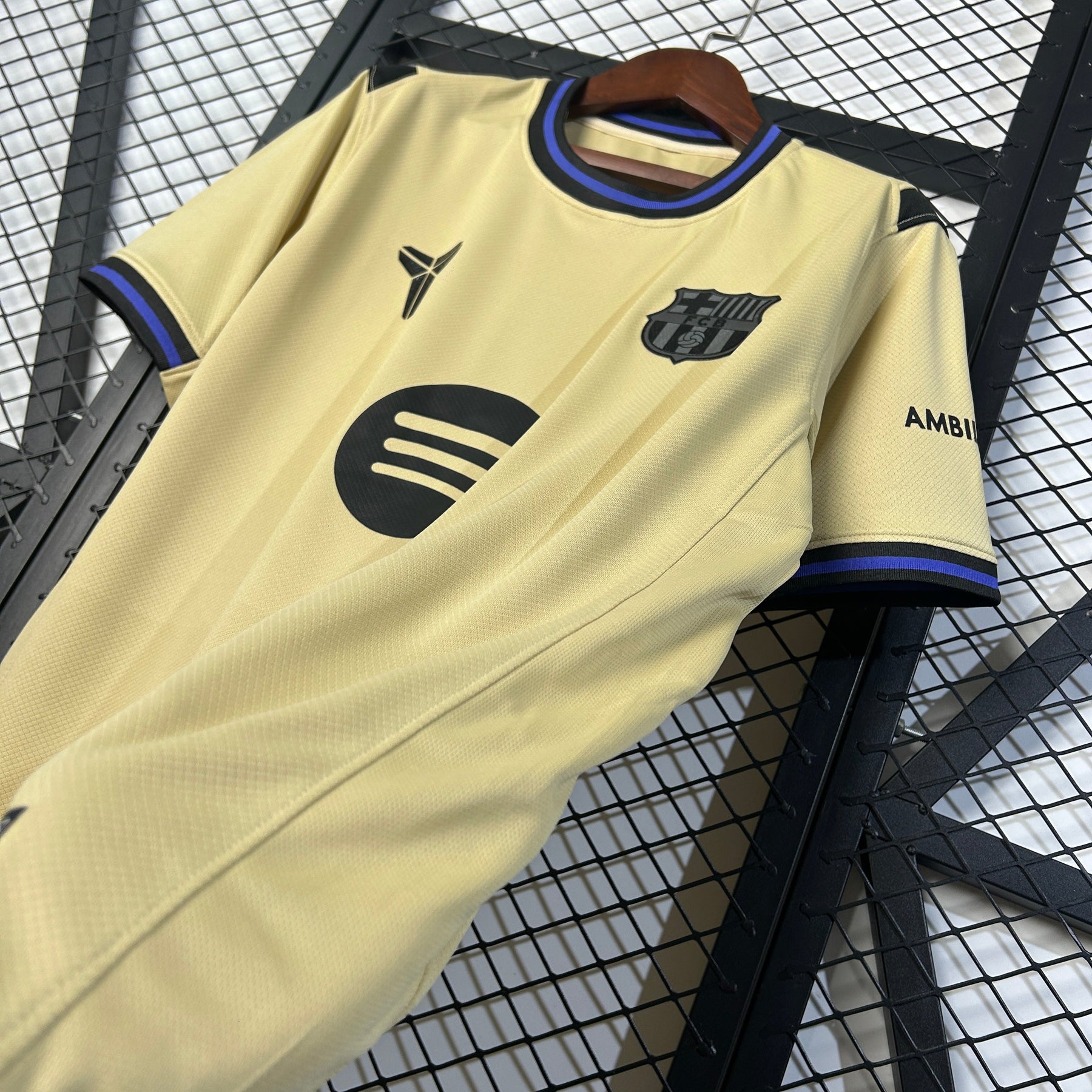 Camisa Barcelona Away 25/26 - Versão Torcedor - Lançamento
