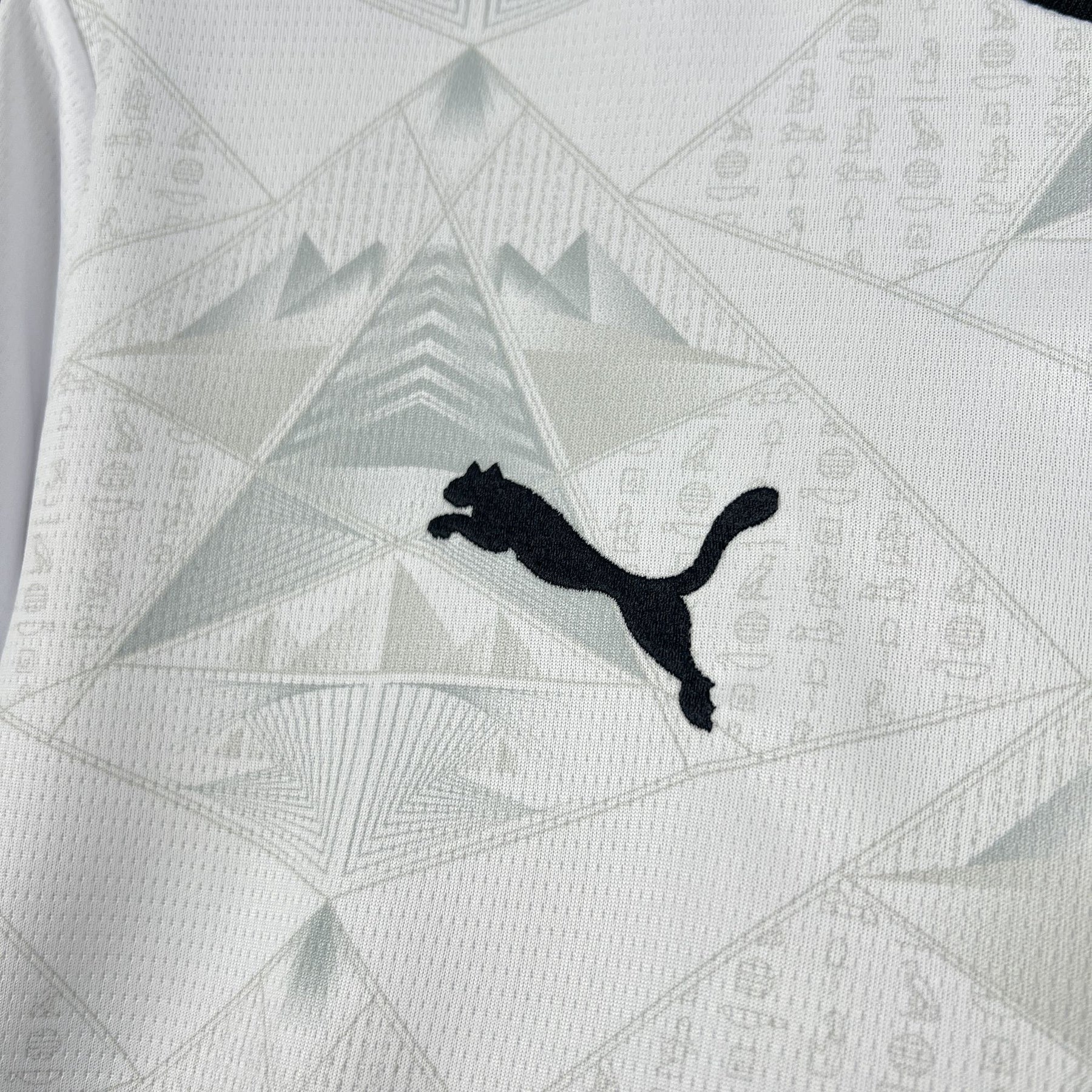 Camisa reserva da Seleção Egípcia para a Copa do Mundo de 2026